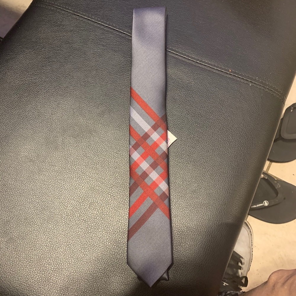 Express Skinny Tie